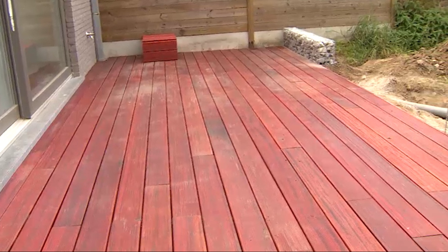 Une terrasse en planches: bois, composite ou bambou?