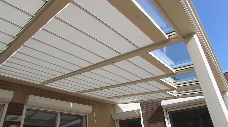 Hoe een zonwering monteren aan je terrasoverkapping?