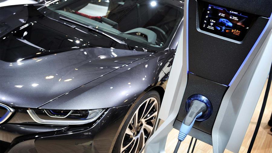 L'Europe doit installer 14.000 bornes de recharge publiques par semaine