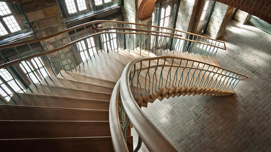 Escalier en forme d'éclipse au musée In Flanders Fields