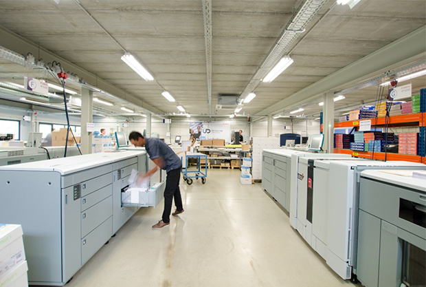 Universitas schakelt een versnelling hoger met vernieuwde winkels, een nieuw aanbod en een nieuw Canon printerpark