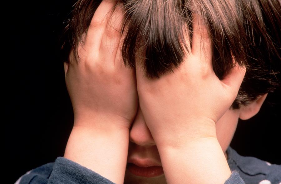 Dénonciation systématique : "Les enfants victimes de maltraitances risquent d'être poussés au silence"