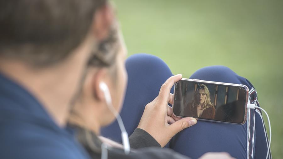 Les 15-24 ans passent en moyenne 7 heures et 42 minutes par jour devant un écran