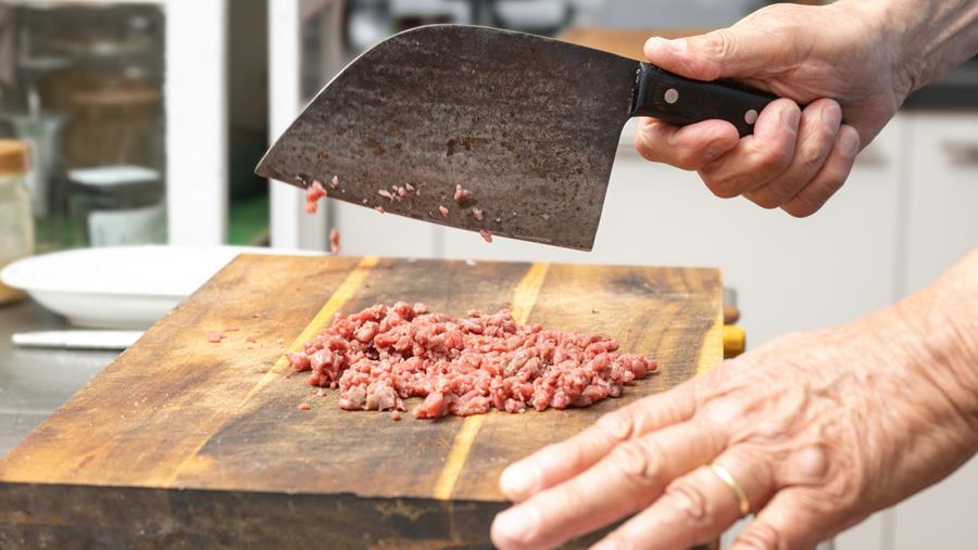 Contaminations STEC en MRS : la viande bovine hachée crue en cause