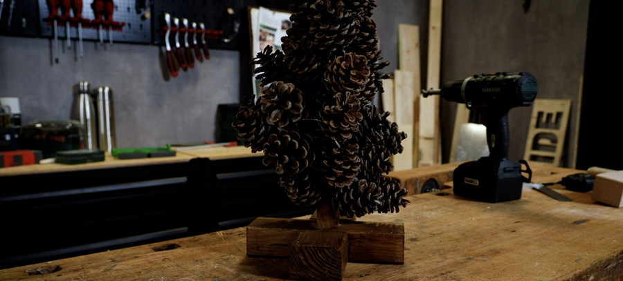 Un sapin de Noël DIY qui apporte le calme à la mai